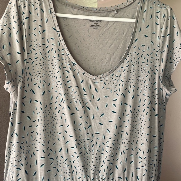 Toad & Co - Tica Dress- Large.  Has flattering drawstring waist and pockets. - Picture 2 of 4